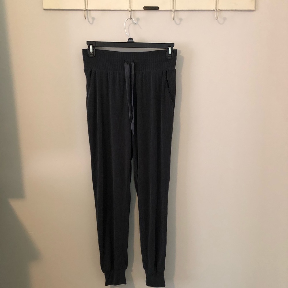 Comfy VS Lounge pants